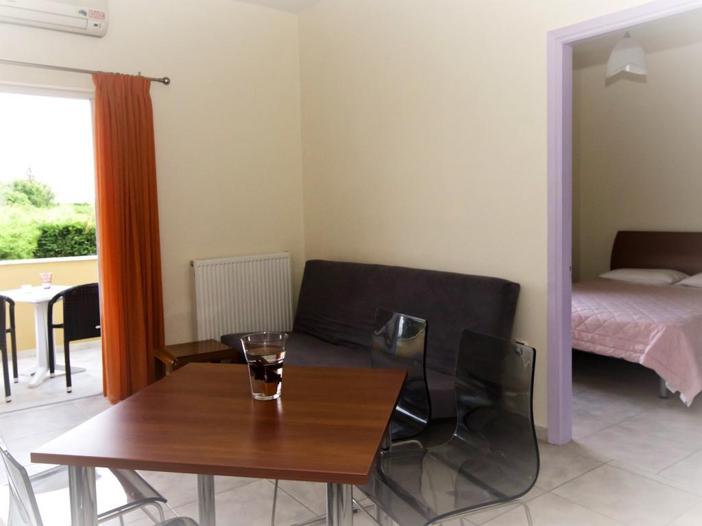 Voula Apartments มิทิคาส ห้อง รูปภาพ
